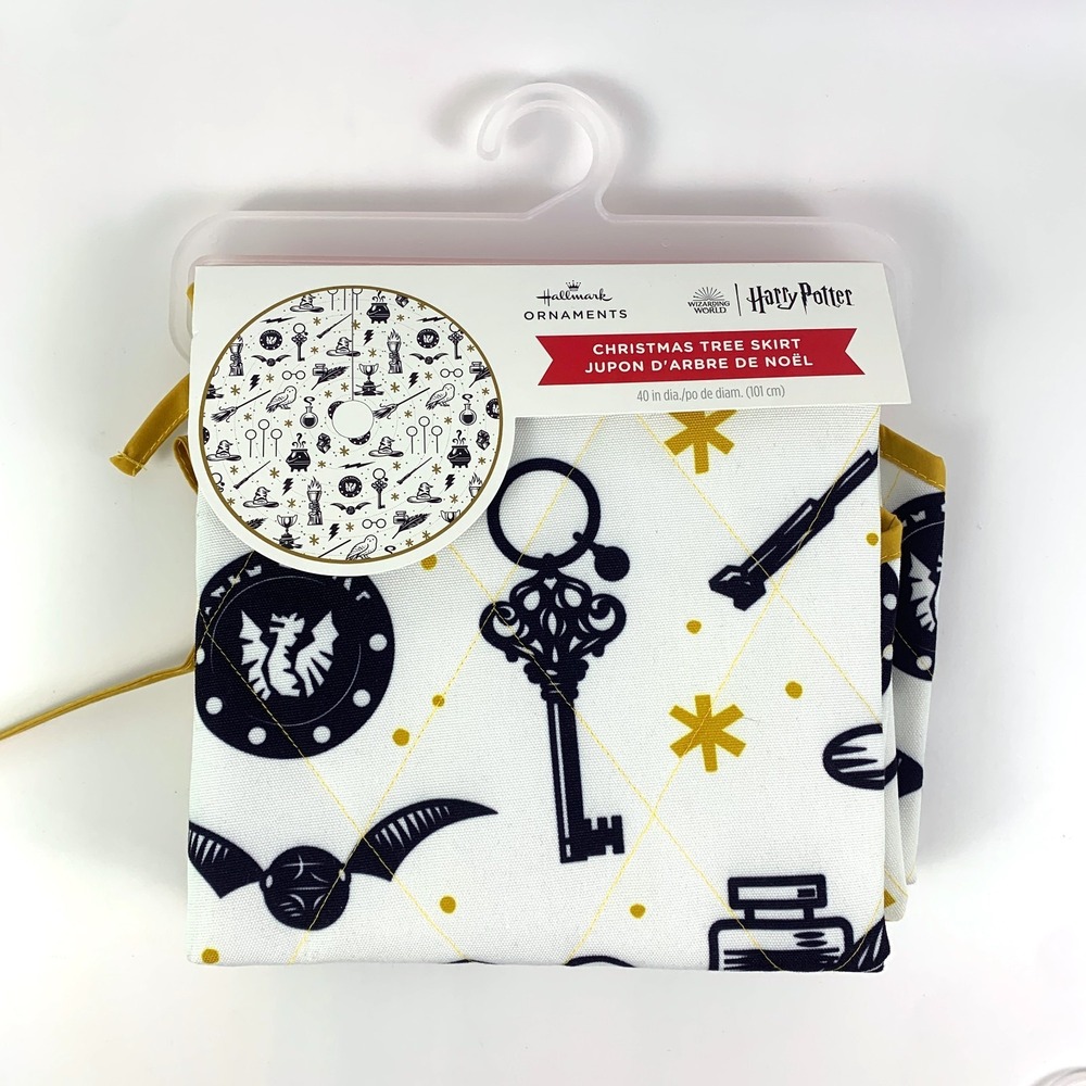 Hallmark Harry‎ Potter Christmas Tree Skirt 40" diameter Gold Black Ivory NIP